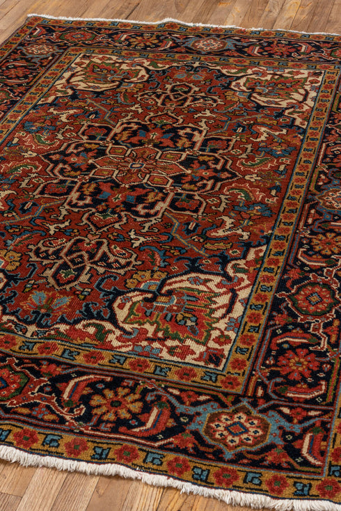 Vintage Heriz Area Rug (4' x 6')